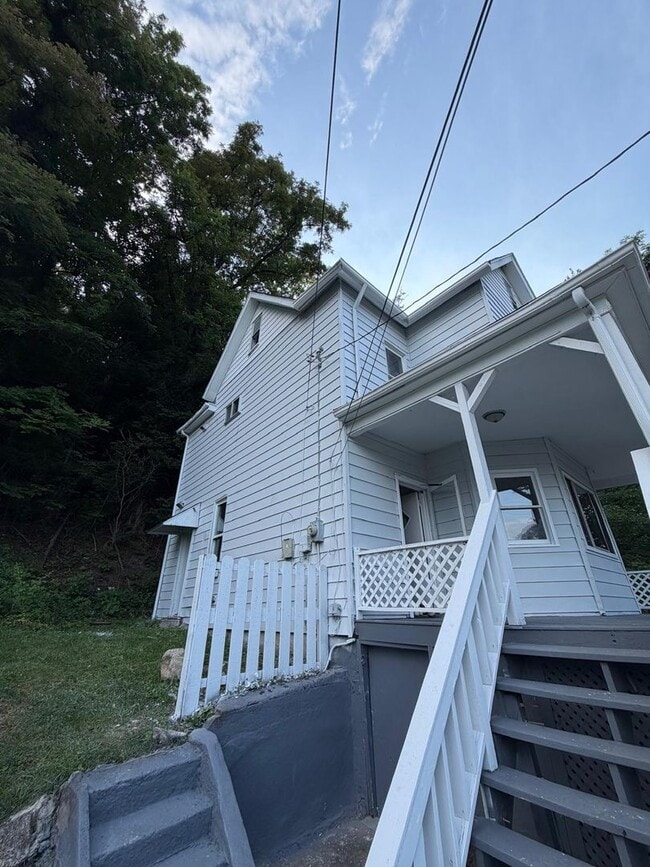 Building Photo - 18 Morningside Ave