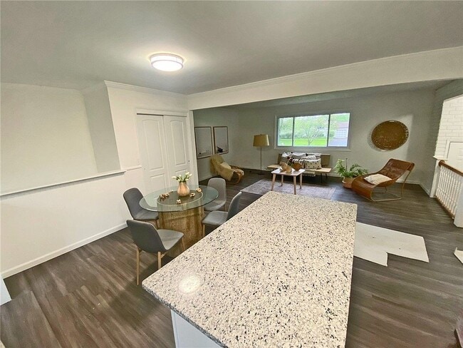 Building Photo - 45 Wildflower Dr