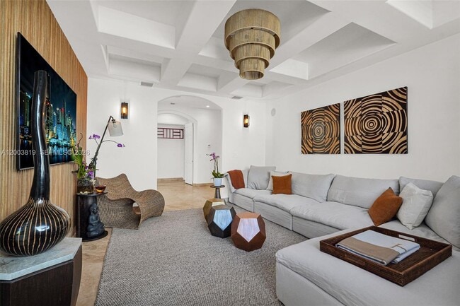 Building Photo - 2143 N Bay Rd