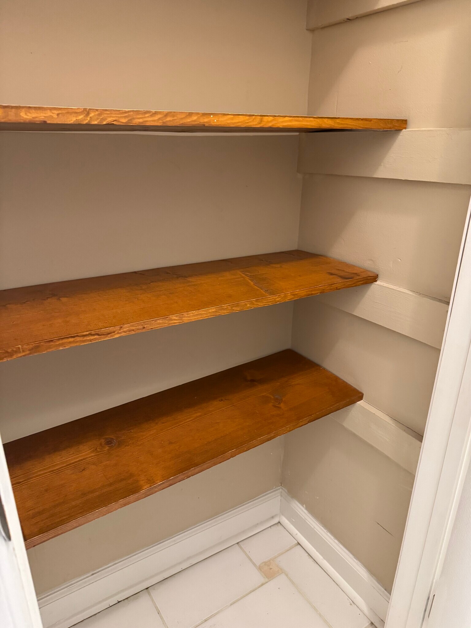 Linen Closet Upstairs - 12 Durbin Pl