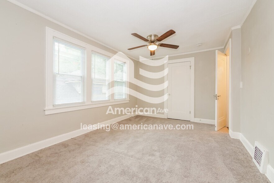 Building Photo - 1824 E 73rd St