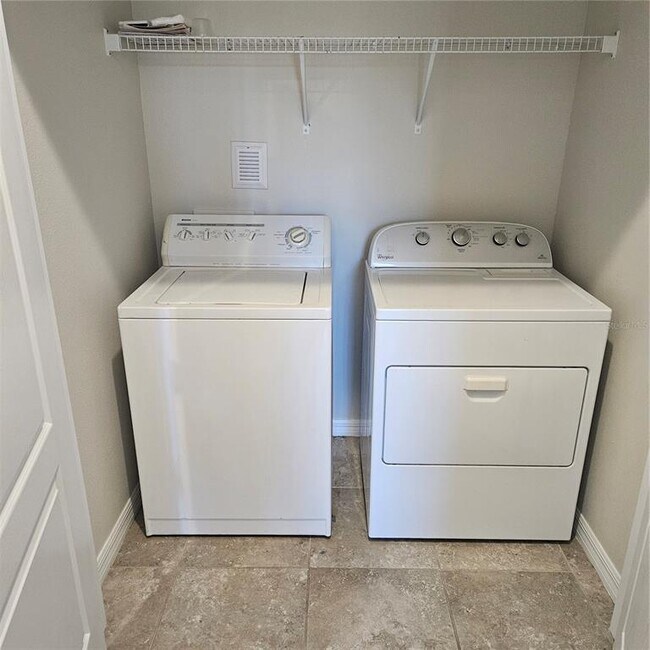 Building Photo - 8259 Enclave Way