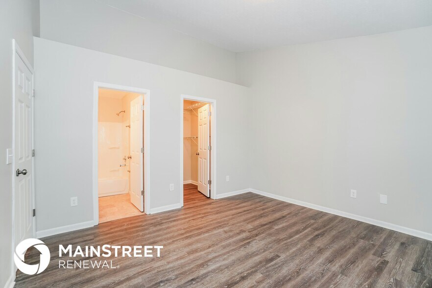 Building Photo - 6927 Spring Bloom Dr