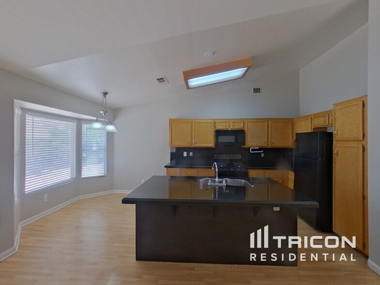 Building Photo - 6119 Bing Cherry Dr