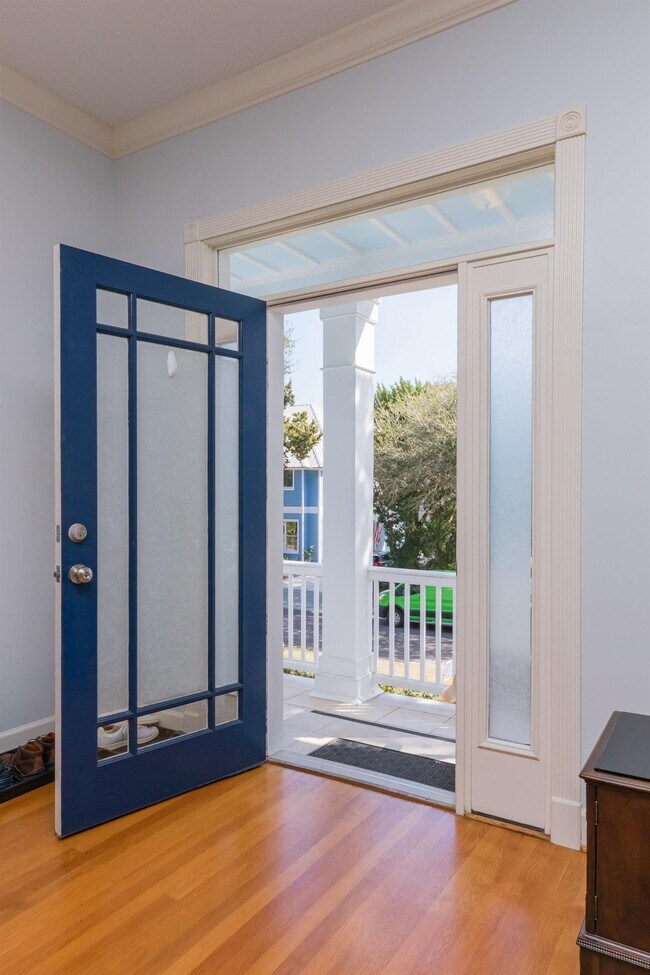 Building Photo - 313 S Forest Dune Dr