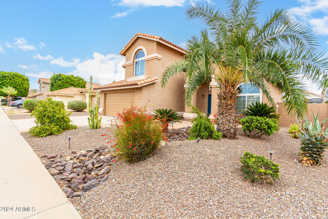 Building Photo - 7217 W Crest Ln