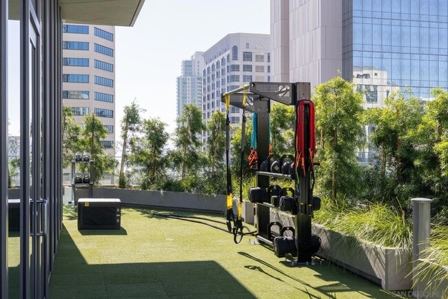 Building Photo - 1011 Union St