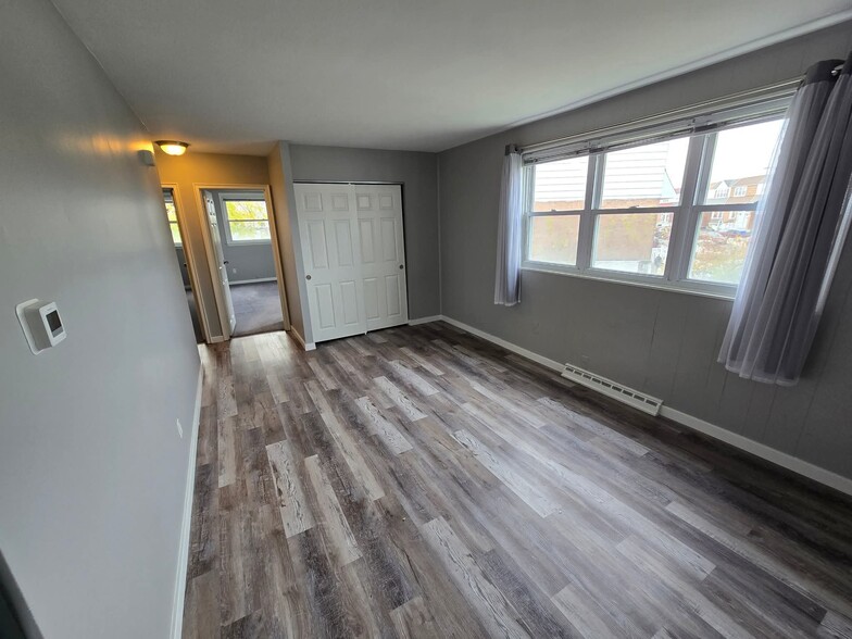 Building Photo - 10839 Perrin Rd