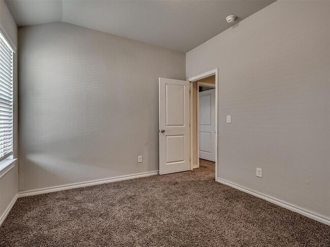 Building Photo - 11133 NW 95th Ct