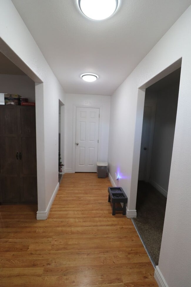 Building Photo - Spacious home for rent!