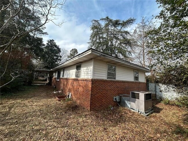 Building Photo - 106 Eleanor Cir