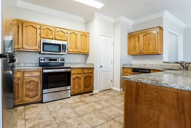 Building Photo - 3017 Teresa Ave