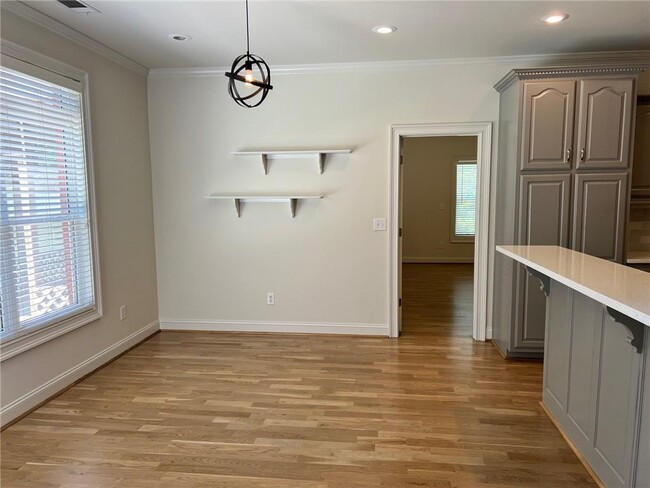 Building Photo - 194 Sweetwater Rdg
