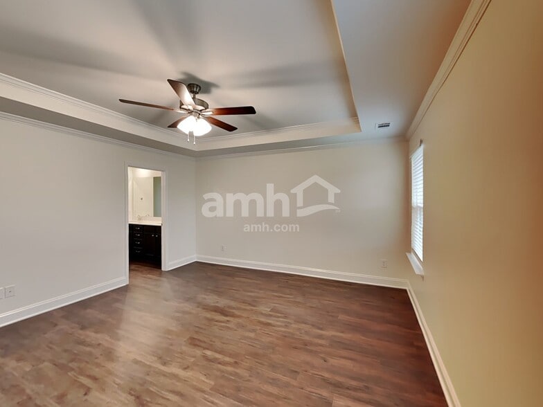 Building Photo - 2104 Williamshire Ln