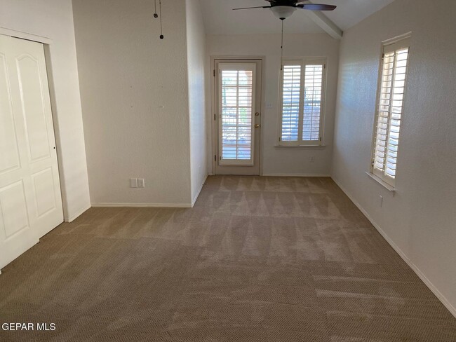 Building Photo - 715 Espada Dr