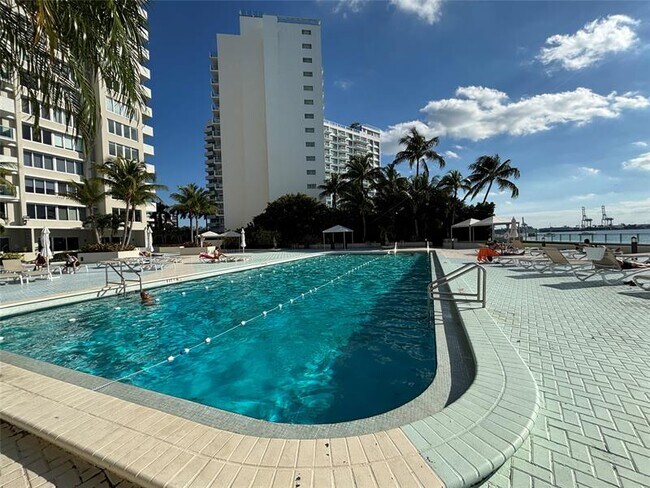 Building Photo - 1200 West Ave