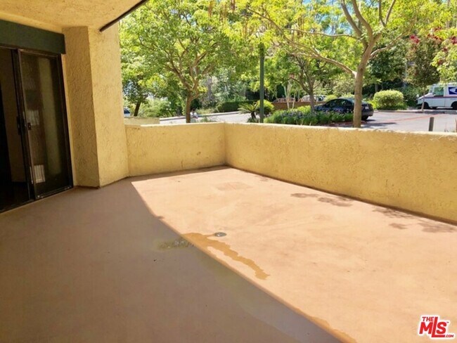Building Photo - 4589 Via Marisol