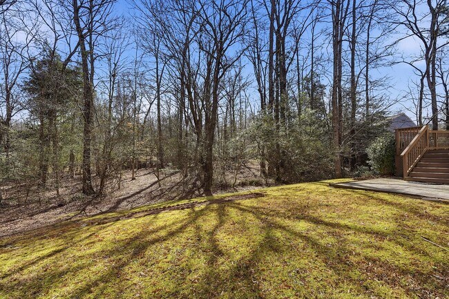 Building Photo - Stunning home nestled at the end of a quiet cul-de-sac!