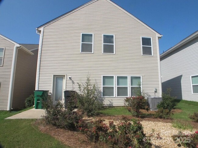 Building Photo - 10814 Derryrush Ave