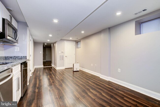 Building Photo - 4209 JENIFER St NW