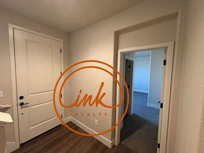 Building Photo - NEW! Beautiful Gardnerville Townhouse with...