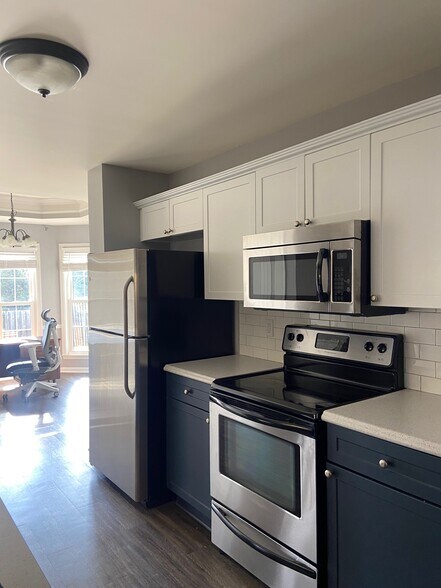 Building Photo - 2489 Ridgemont Dr