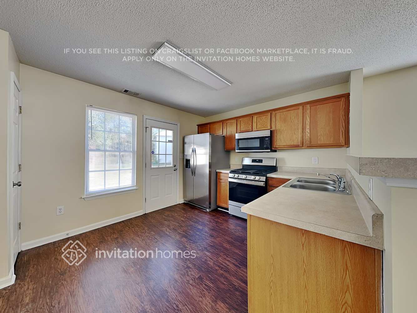 Building Photo - 204 Tulane Dr