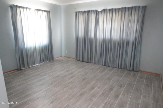 Building Photo - 8235 E Virginia Ave