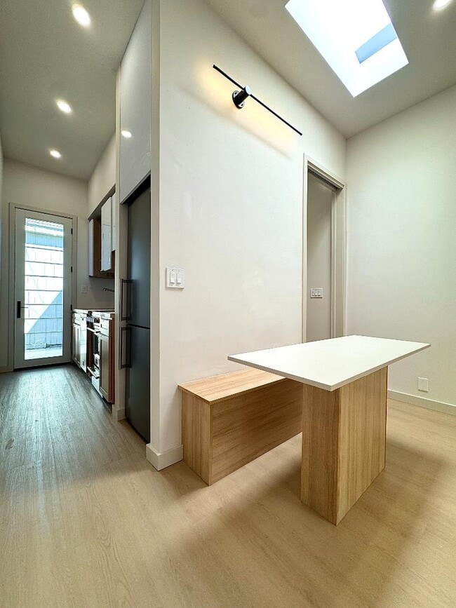 Building Photo - 3577 Louisiana St