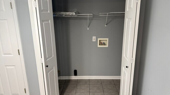 Building Photo - 2702 Painted Pony Dr
