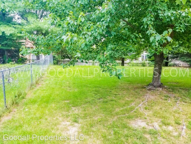 Building Photo - 3 br, 2.5 bath House - 4741 Coachlight Drive