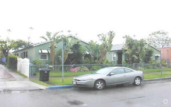 Building Photo - 3018 9th Ave