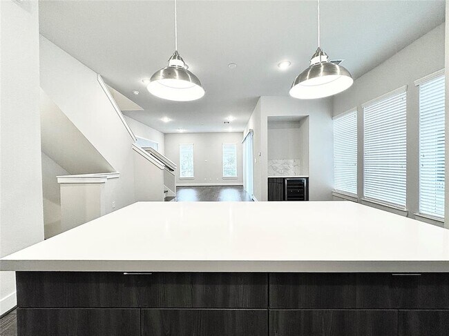 Building Photo - 5815 Fairdale Ln