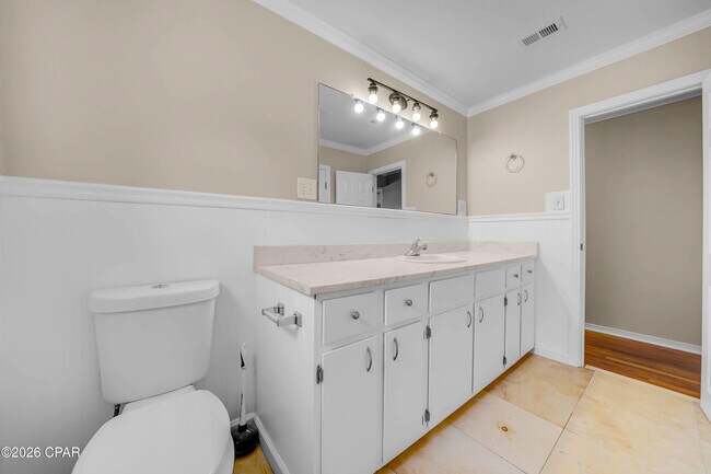 Building Photo - 2936 Syracuse Ave