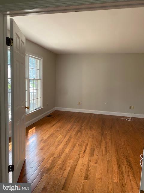 Building Photo - 8 Poplar Ct