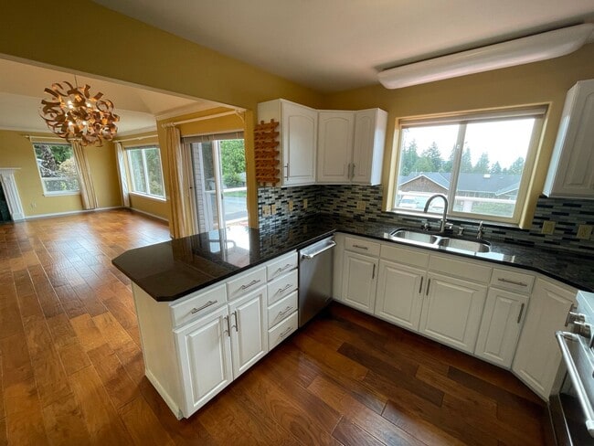 Building Photo - 4412 Bryce Dr