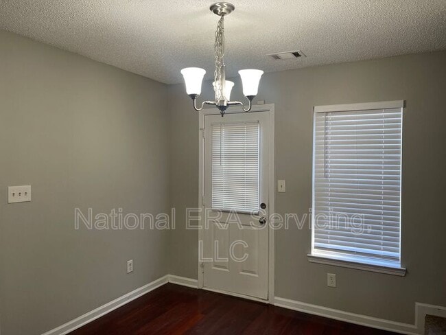 Building Photo - 703 Addy Cove