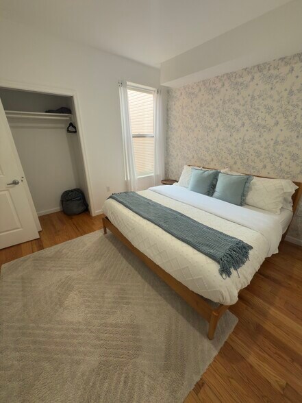 Building Photo - 439 Avenue C