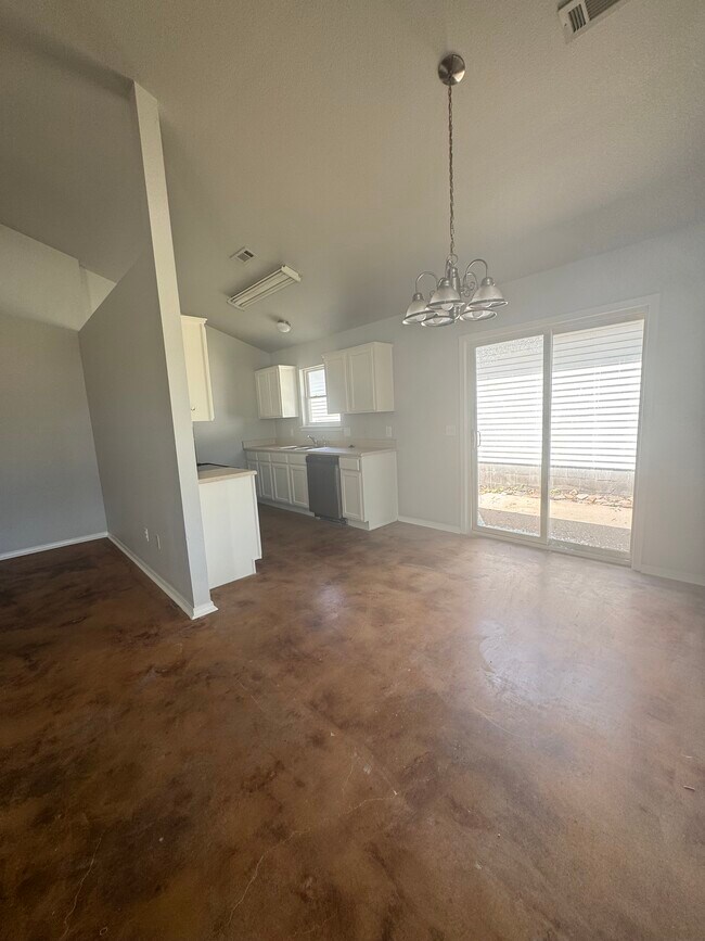 Building Photo - #2 929