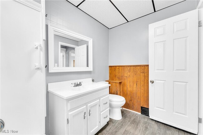 Building Photo - 3116 W 88th St