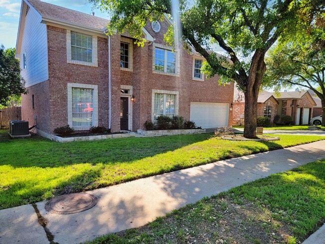Building Photo - Beautiful Single Family - 4/BR 2.5/BA
