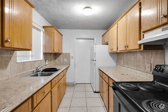 Building Photo - 1371 NW 27th Ave