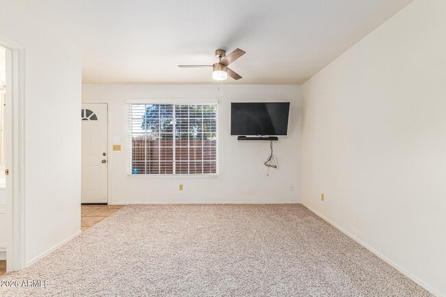 Building Photo - 625 S Westwood