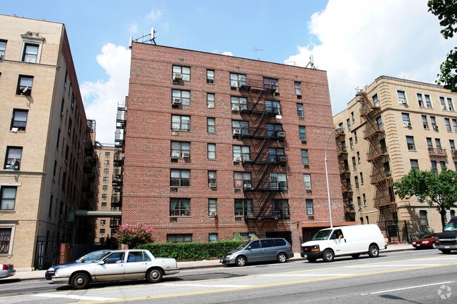 Building Photo - 14725 Northern Blvd