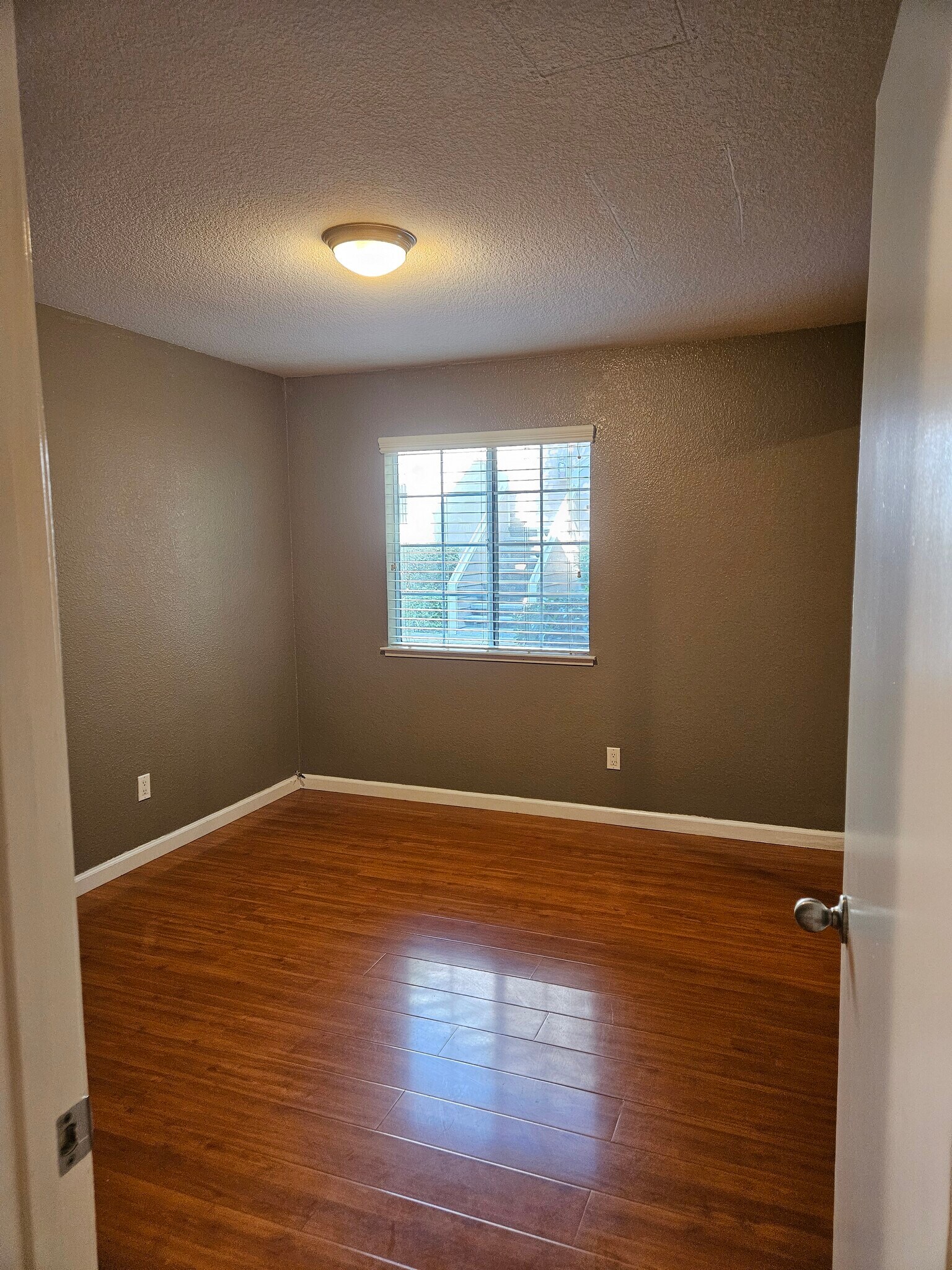 Building Photo - 11150 Trinity River Dr