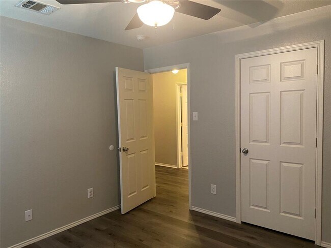 Building Photo - 209 Tripp Trail