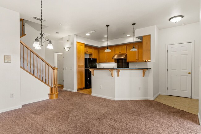 Building Photo - Spacious 3-Bedroom Dublin Townhome with Private Balcony & Fireplace