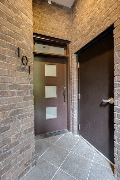 Building Photo - 2905 Parthenon Ave