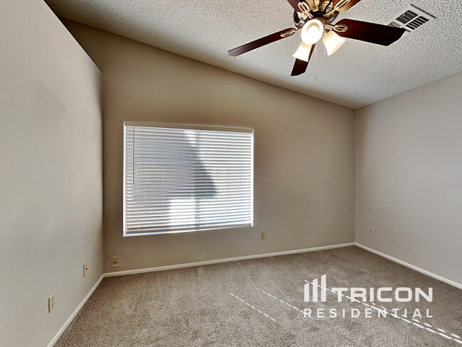 Building Photo - 23637 N 38th Dr