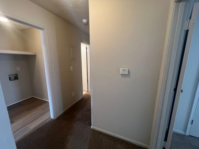 Building Photo - 716 E 33rd St